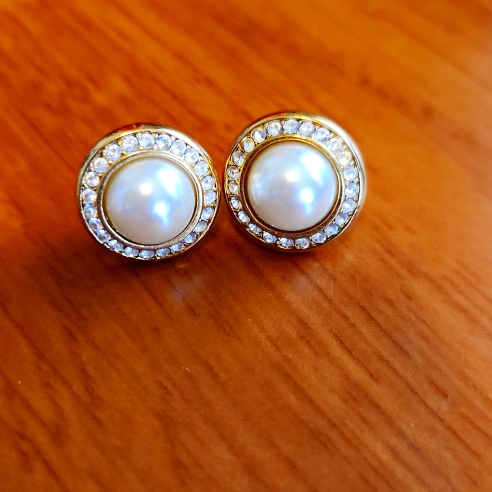 Costume earrings